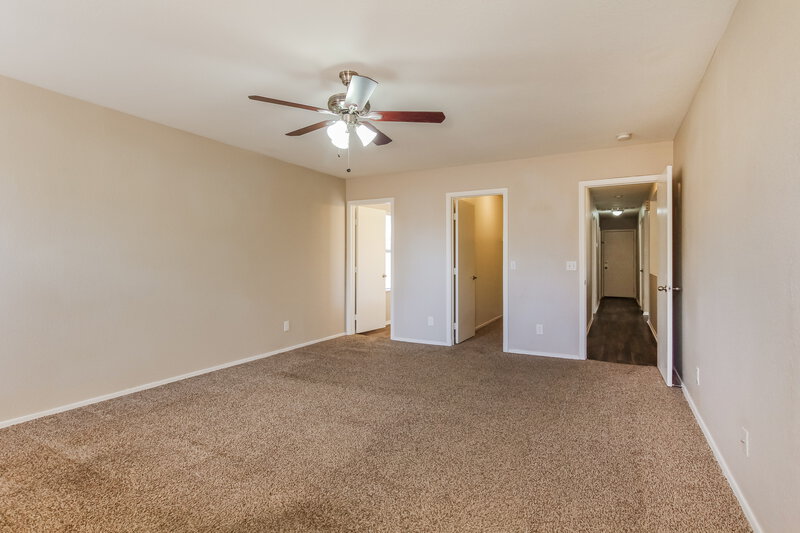 2,100/Mo, 2299 E Peach Tree Dr Chandler, AZ 85249 Main Bedroom View 2