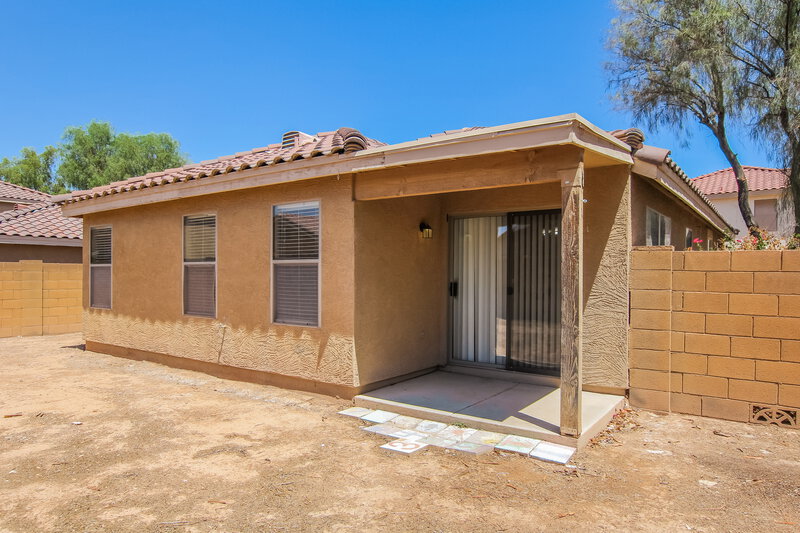 2,100/Mo, 2299 E Peach Tree Dr Chandler, AZ 85249 Rear View