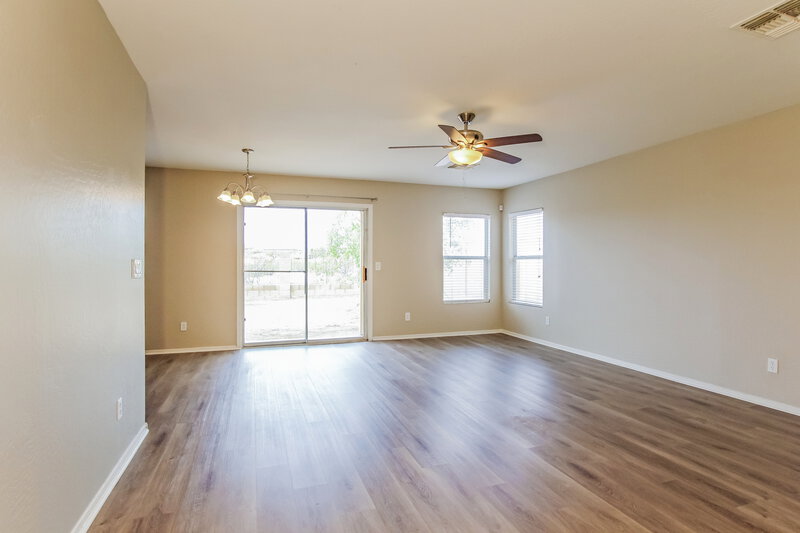 2,095/Mo, 48 S 226th Ln Buckeye, AZ 85326 Dining Room View