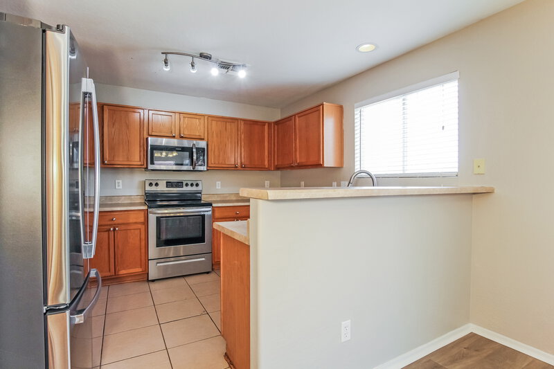 2,095/Mo, 48 S 226th Ln Buckeye, AZ 85326 Kitchen View
