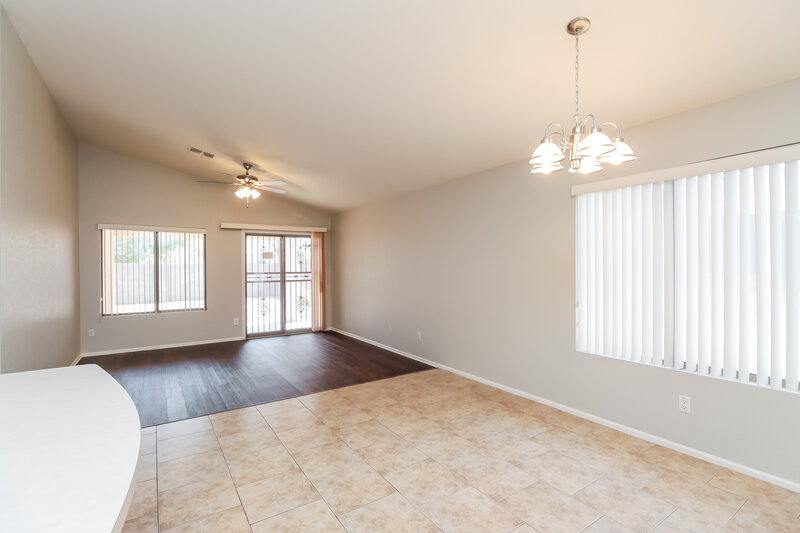 1,870/Mo, 1069 E Nardini St San Tan Valley, AZ 85140 Dining Room View 2