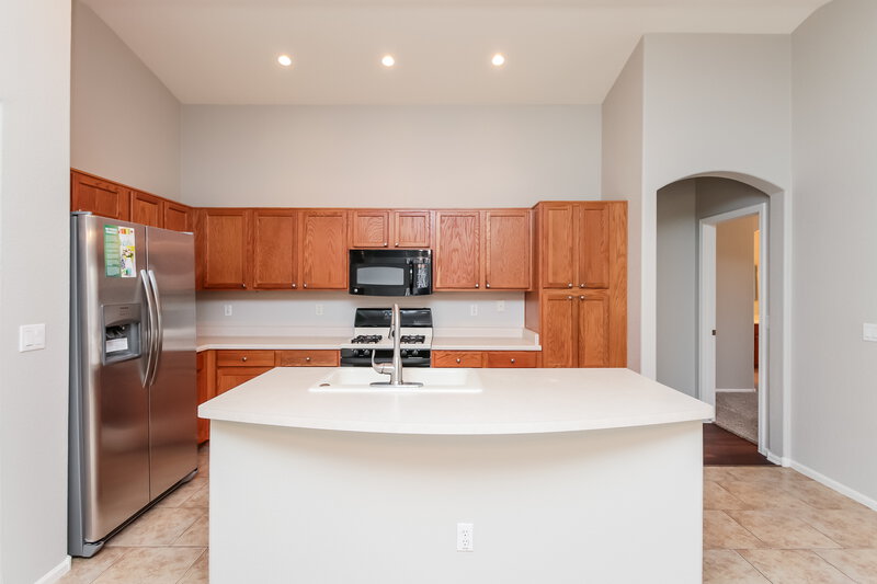 1,870/Mo, 1069 E Nardini St San Tan Valley, AZ 85140 Kitchen View