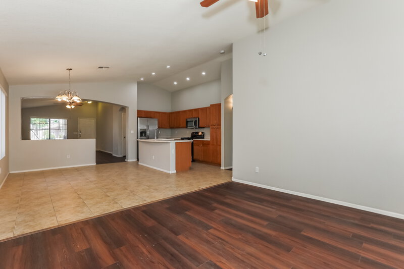 1,840/Mo, 1069 E Nardini St San Tan Valley, AZ 85140 Family Room View 2