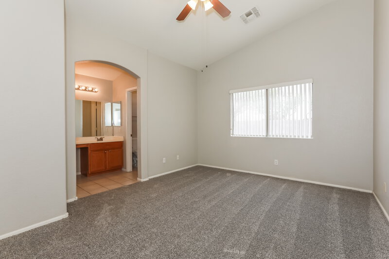 1,840/Mo, 1069 E Nardini St San Tan Valley, AZ 85140 Main Bedroom View