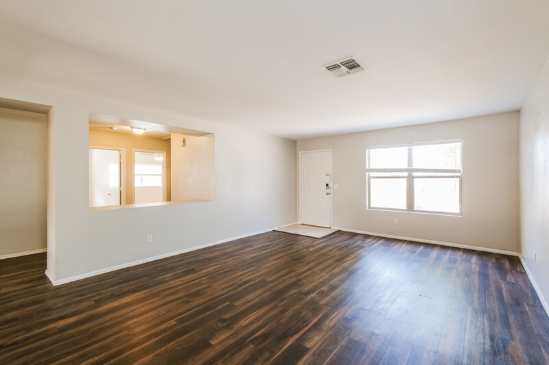 1,680/Mo, 11815 W Columbine Dr El Mirage, AZ 85335 Living Room View 2