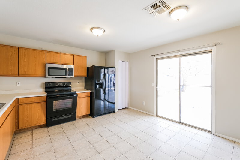 1,680/Mo, 11815 W Columbine Dr El Mirage, AZ 85335 Kitchen View