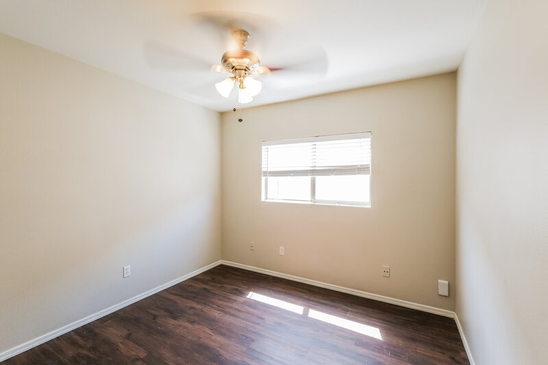 1,680/Mo, 11815 W Columbine Dr El Mirage, AZ 85335 Bedroom View