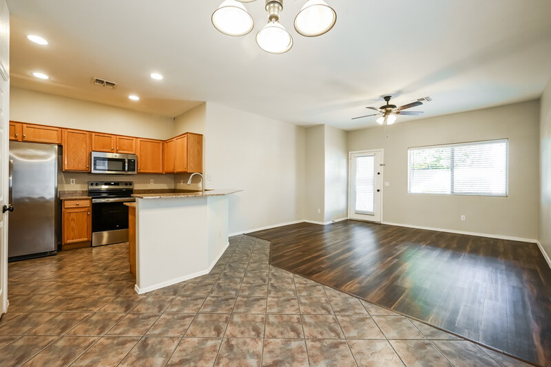 2,315/Mo, 14232 W Clarendon Ave Goodyear, AZ 85395 Dining Room View