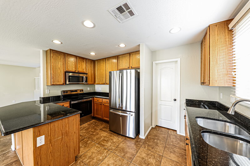 2,050/Mo, 18234 W Lundberg St Surprise, AZ 85388 Kitchen View