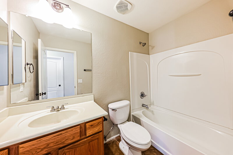 2,050/Mo, 18234 W Lundberg St Surprise, AZ 85388 Bathroom View