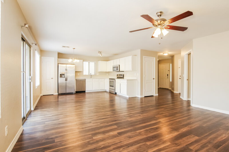 2,210/Mo, 12916 W Lawrence Ct Glendale, AZ 85307 Living Room View 3