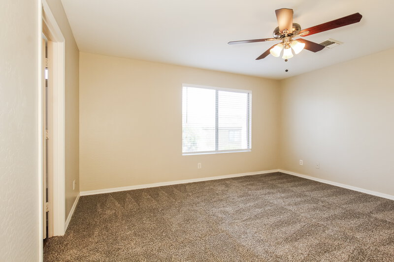 2,210/Mo, 12916 W Lawrence Ct Glendale, AZ 85307 Main Bedroom View