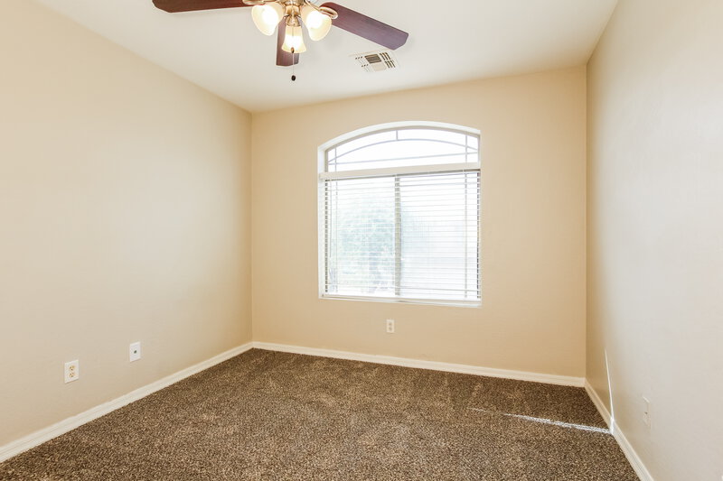 2,210/Mo, 12916 W Lawrence Ct Glendale, AZ 85307 Bedroom View