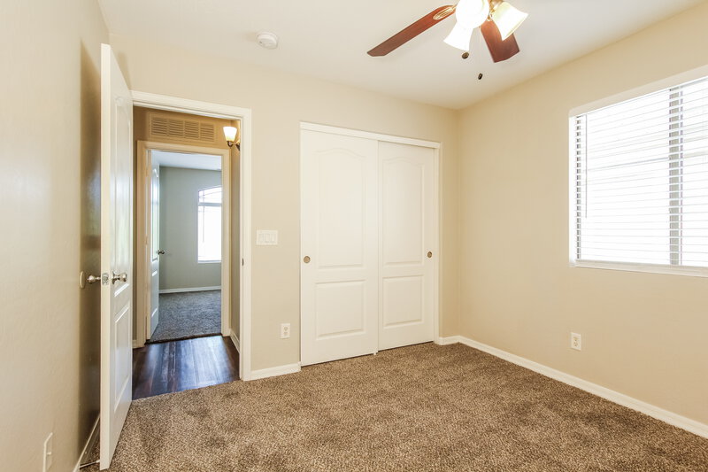 2,210/Mo, 12916 W Lawrence Ct Glendale, AZ 85307 Bedroom View 3