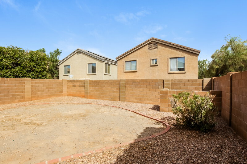 2,210/Mo, 12916 W Lawrence Ct Glendale, AZ 85307 Rear View