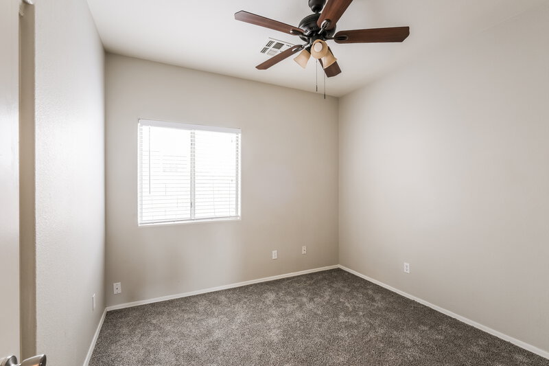 1,940/Mo, 3402 N 129th Drive Avondale, AZ 85392 Bedroom View 2