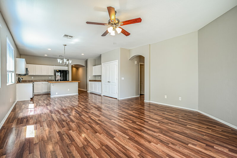 2,075/Mo, 16994 W Manchester Drive Surprise, AZ 85374 Living Room View