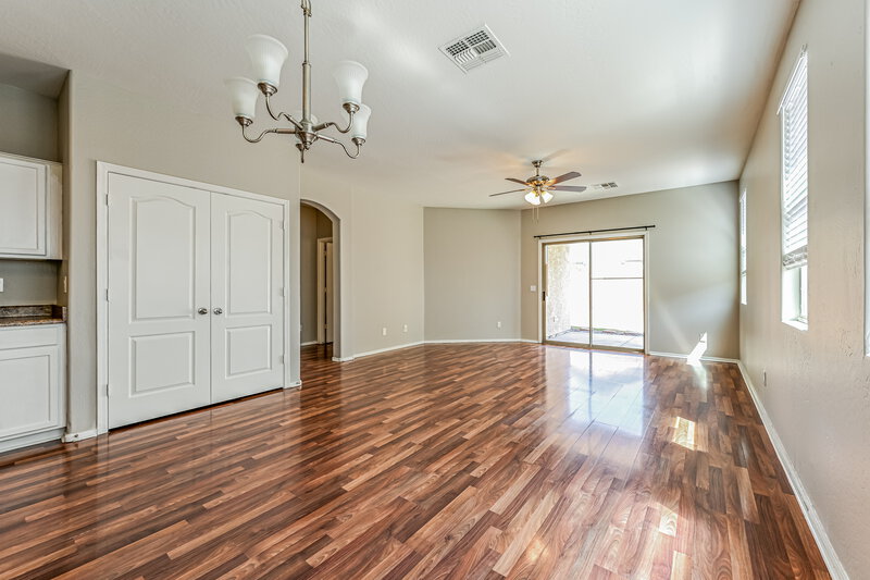 2,075/Mo, 16994 W Manchester Drive Surprise, AZ 85374 Dining Room View