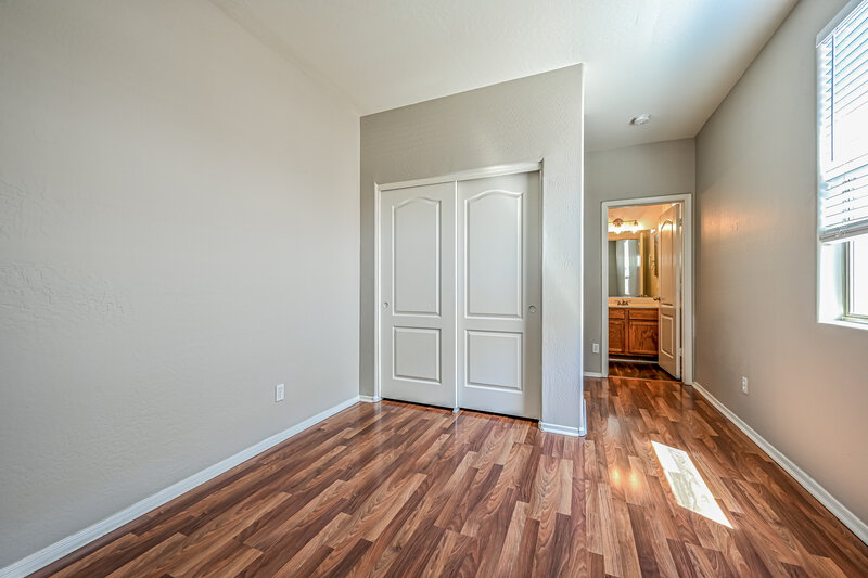 2,075/Mo, 16994 W Manchester Drive Surprise, AZ 85374 Bedroom View 4