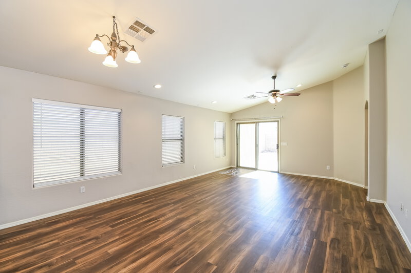 2,070/Mo, 3275 W Sunshine Butte Drive Queen Creek, AZ 85142 Dining Room View