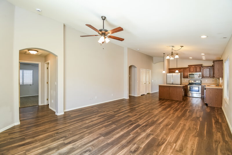 2,070/Mo, 3275 W Sunshine Butte Drive Queen Creek, AZ 85142 Dining Room View 2