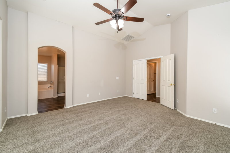 2,070/Mo, 3275 W Sunshine Butte Drive Queen Creek, AZ 85142 Main Bedroom View