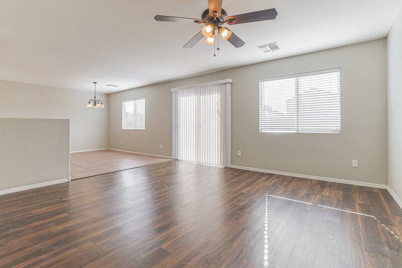 1,900/Mo, 1465 E Daniella Drive San Tan Valley, AZ 85140 Living Room View 2