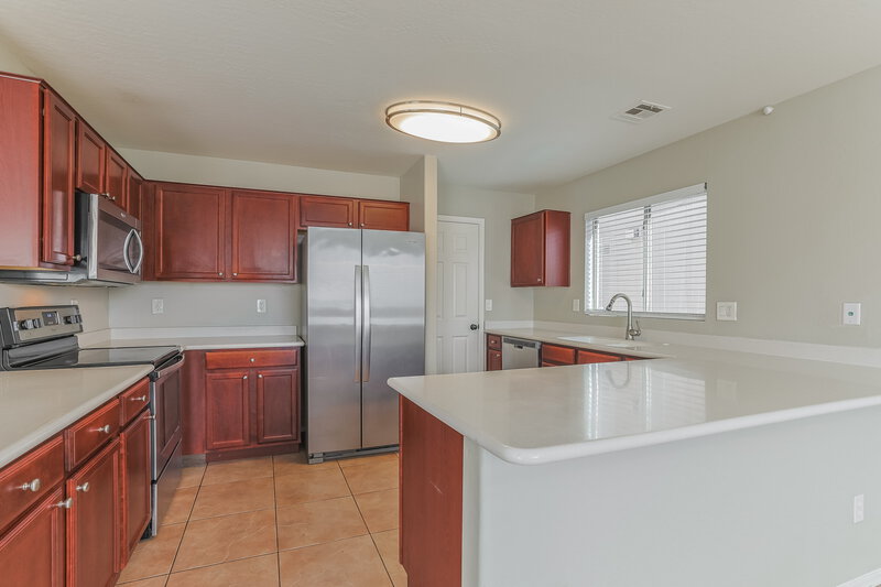 1,900/Mo, 1465 E Daniella Drive San Tan Valley, AZ 85140 Kitchen View