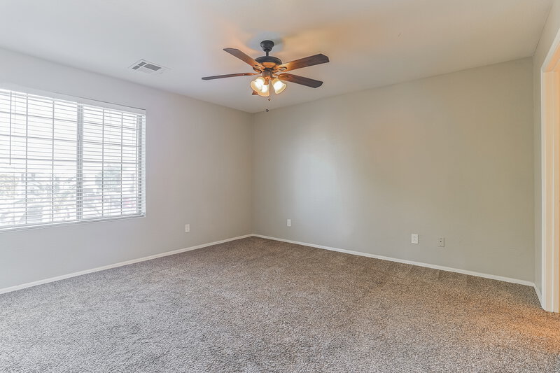 1,900/Mo, 1465 E Daniella Drive San Tan Valley, AZ 85140 Main Bedroom View