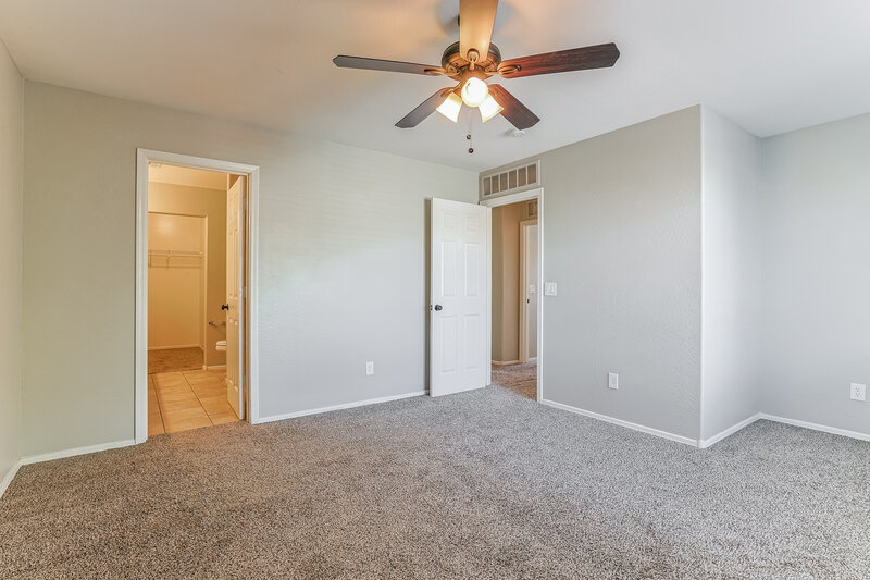 1,900/Mo, 1465 E Daniella Drive San Tan Valley, AZ 85140 Main Bedroom View 2