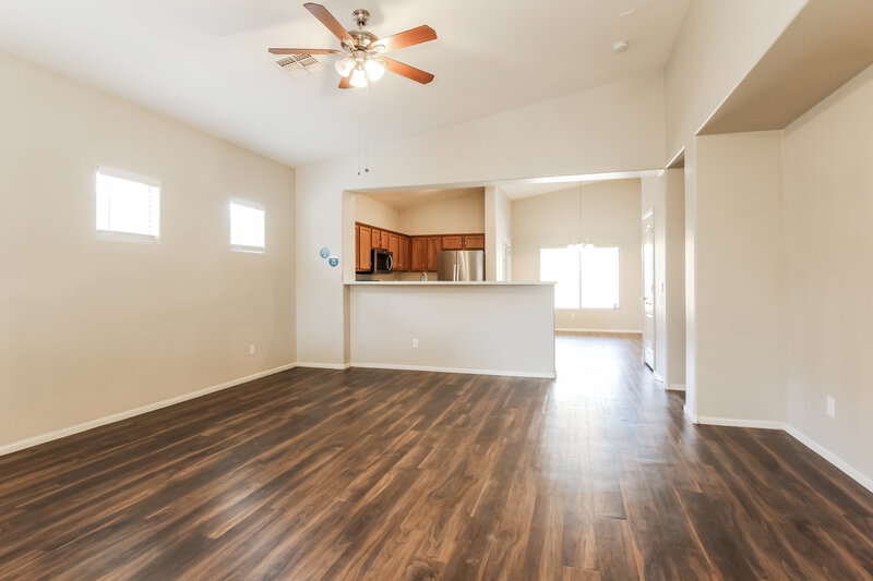 2,110/Mo, 7154 W Globe Avenue Phoenix, AZ 85043 Living Room View 2