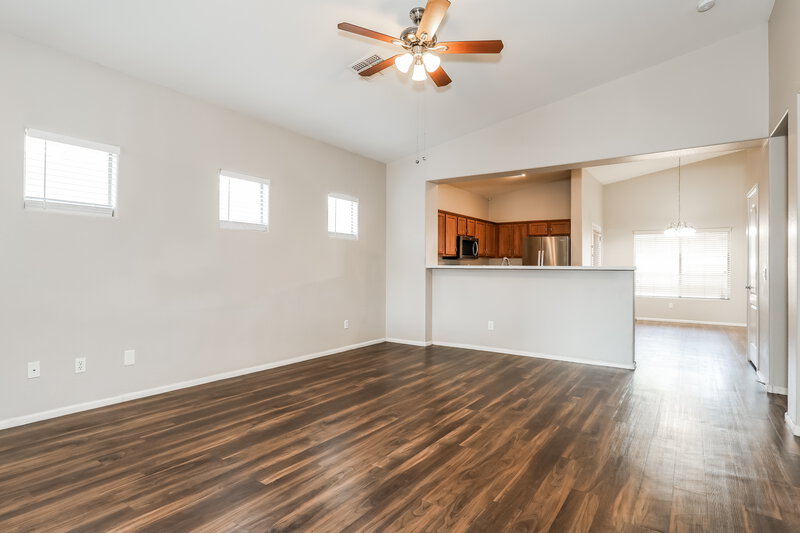 2,010/Mo, 7154 W Globe Avenue Phoenix, AZ 85043 Living Room View 2