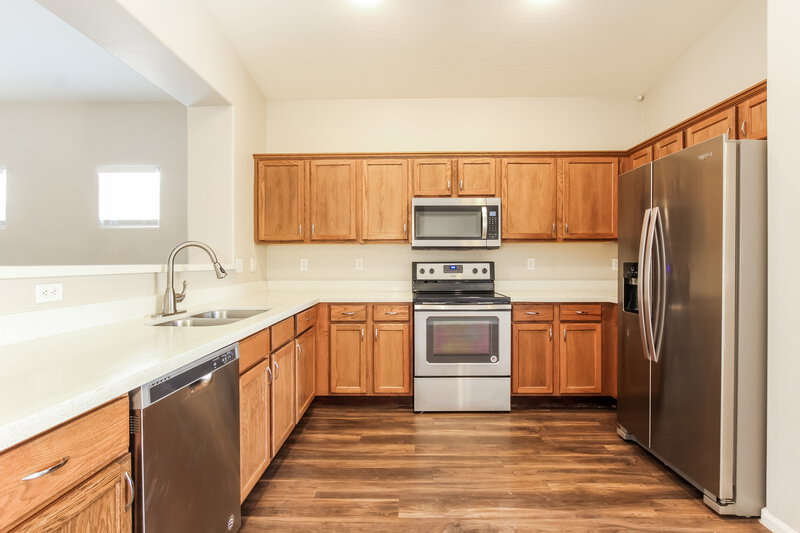 2,110/Mo, 7154 W Globe Avenue Phoenix, AZ 85043 Kitchen View