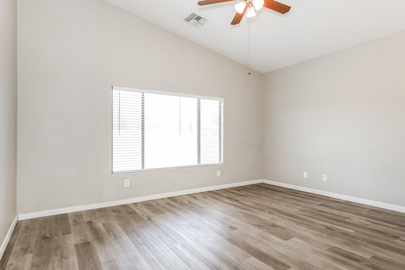2,010/Mo, 7154 W Globe Avenue Phoenix, AZ 85043 Main Bedroom View