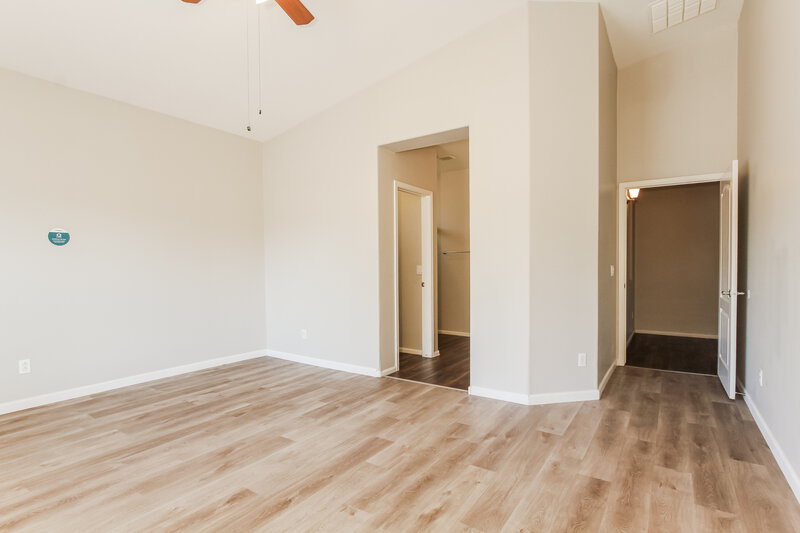 2,110/Mo, 7154 W Globe Avenue Phoenix, AZ 85043 Main Bedroom View 2