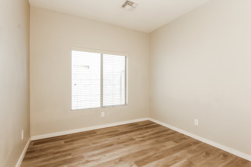 2,110/Mo, 7154 W Globe Avenue Phoenix, AZ 85043 Bedroom View