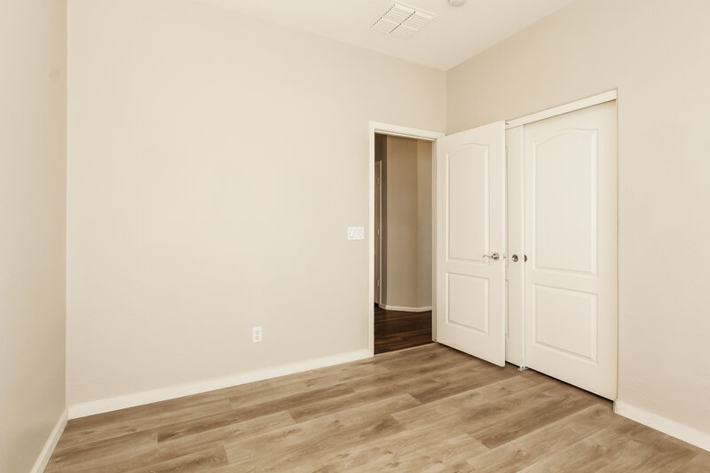 2,110/Mo, 7154 W Globe Avenue Phoenix, AZ 85043 Bedroom View 3