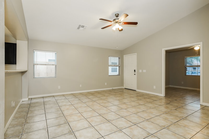 1,680/Mo, 12621 W Bloomfield Rd El Mirage, AZ 85335 Living Room View
