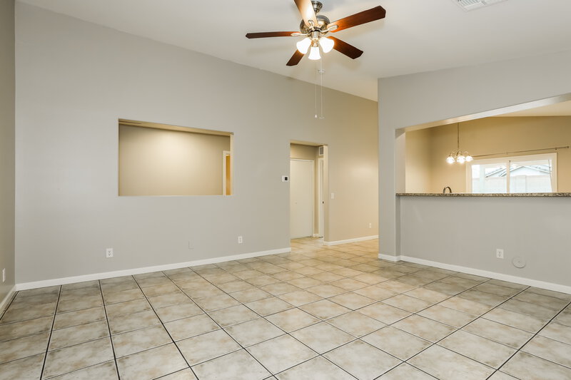 1,680/Mo, 12621 W Bloomfield Rd El Mirage, AZ 85335 Living Room View 2