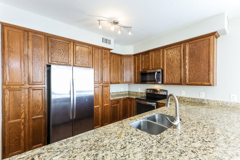 3,100/Mo, 8755 E Kilarea Ave Mesa, AZ 85209 Kitchen View