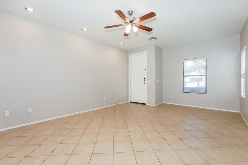 1,900/Mo, 21885 E Puesta Del Sol Queen Creek, AZ 85142 Living Room View