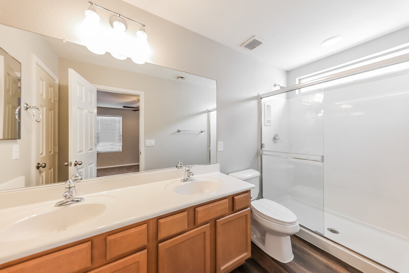 1,890/Mo, 19372 W Adams Street Buckeye, AZ 85326 Main Bathroom View