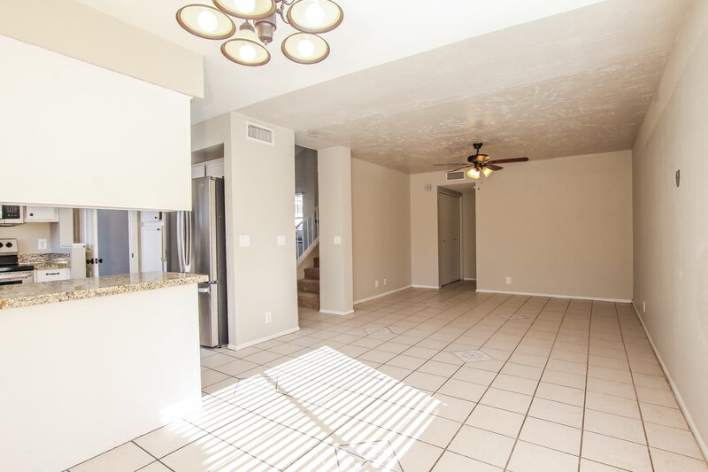 3,020/Mo, 19406 N 76th Drive Glendale, AZ 85308 Dining Room View