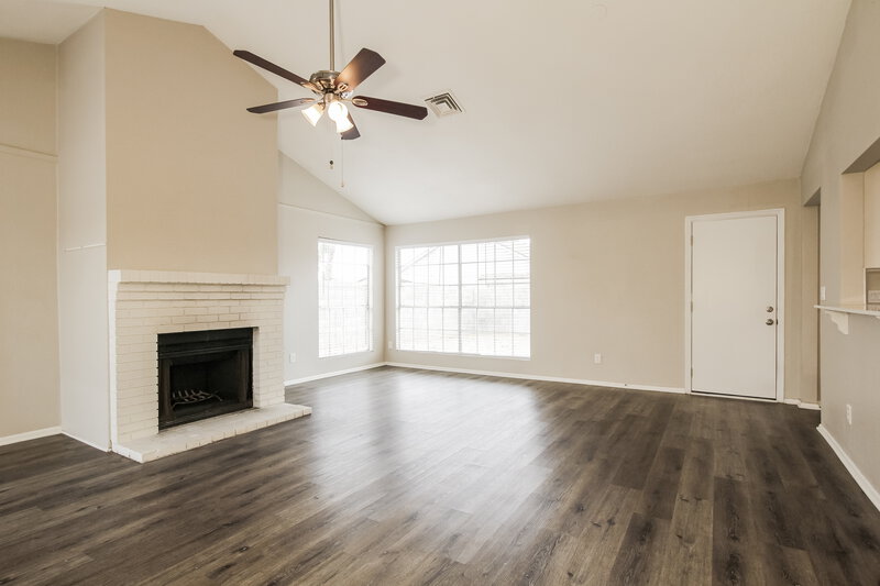1,845/Mo, 6529 N 74th Drive Glendale, AZ 85303 Living Room View