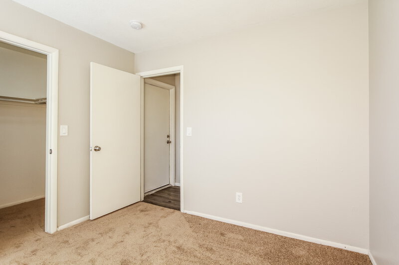 1,935/Mo, 6529 N 74th Drive Glendale, AZ 85303 Misc View