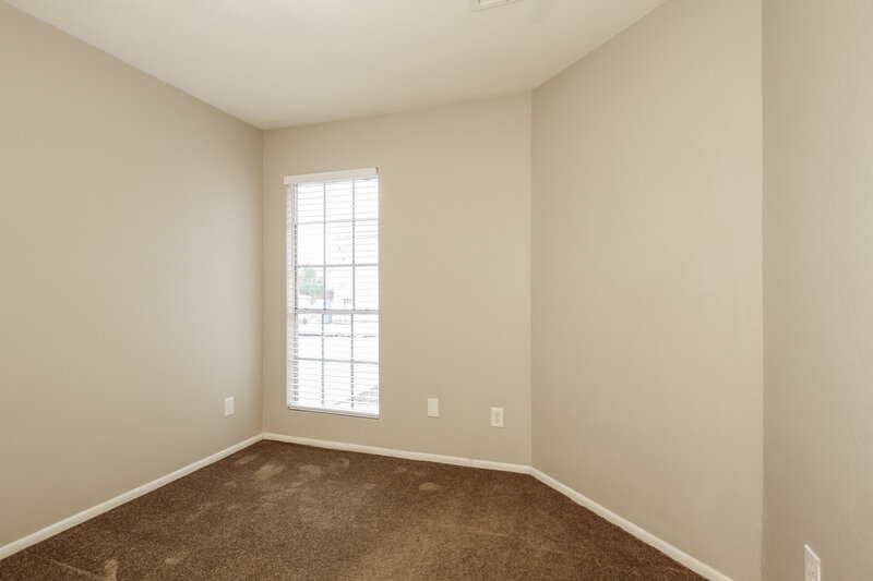1,845/Mo, 6529 N 74th Drive Glendale, AZ 85303 Bedroom View
