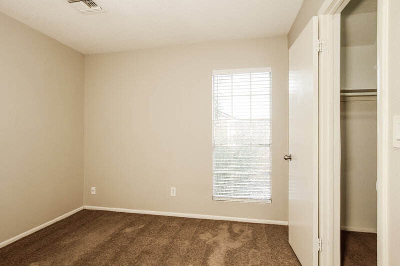 1,845/Mo, 6529 N 74th Drive Glendale, AZ 85303 Bedroom View 3