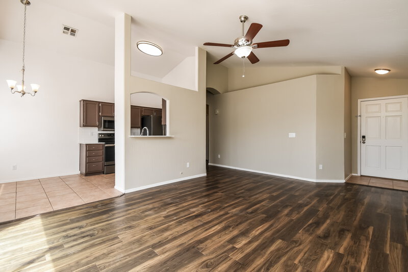 2,255/Mo, 1247 E Cindy St Chandler, AZ 85225 Living Room View 2