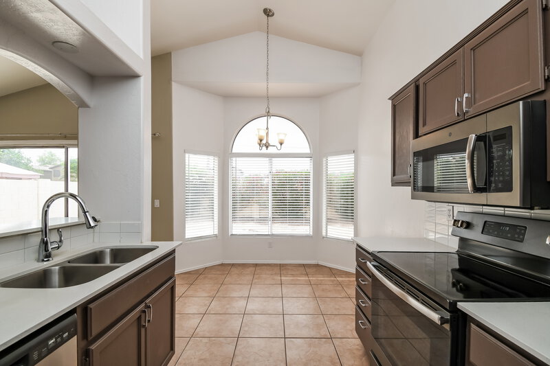 2,255/Mo, 1247 E Cindy St Chandler, AZ 85225 Kitchen View