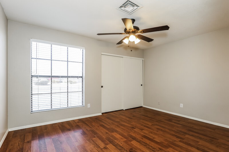 2,265/Mo, 5215 W Diana Avenue Glendale, AZ 85302 Bedroom View 2